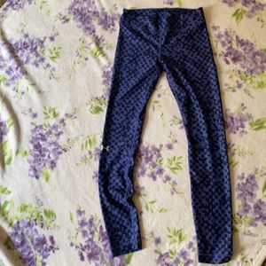Size S underarmour  leggings